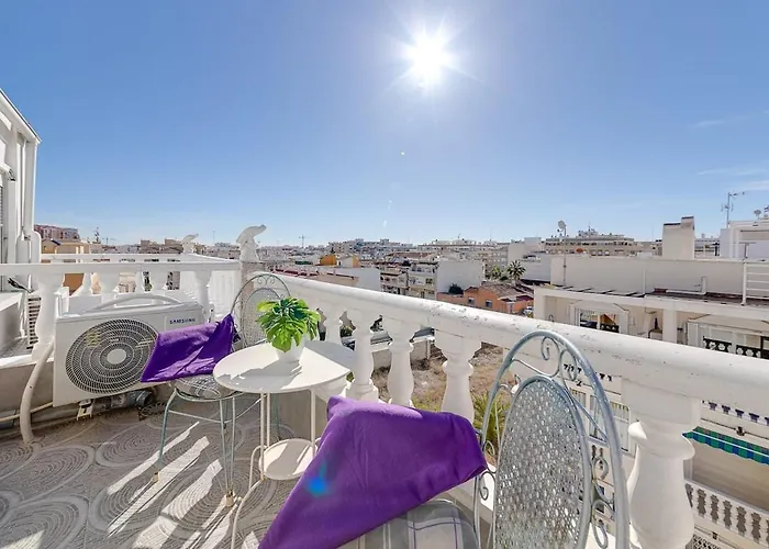 Penthouse Duplex-torrevieja, Close To The