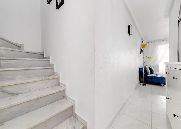 Penthouse Duplex-torrevieja, Close To The